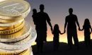 Την Πέμπτη καταβάλλονται τα οικογενειακά επιδόματα β' τριμήνου