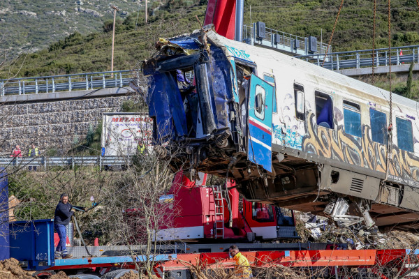 Τέμπη: Εντολή για εκταφή εννέα θυμάτων εντός της εβδομάδας από την Εισαγγελέα Λάρισας