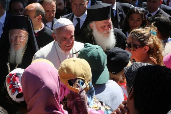 Επίσκεψη Πάπα σε Ελλάδα-Κύπρο: Θέλει να προσφέρει άσυλο σε πρόσφυγες