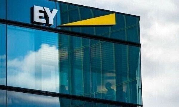 Έρευνα EY: Αποδοχές και ευελιξία οι προτεραιότητες των εργαζομένων