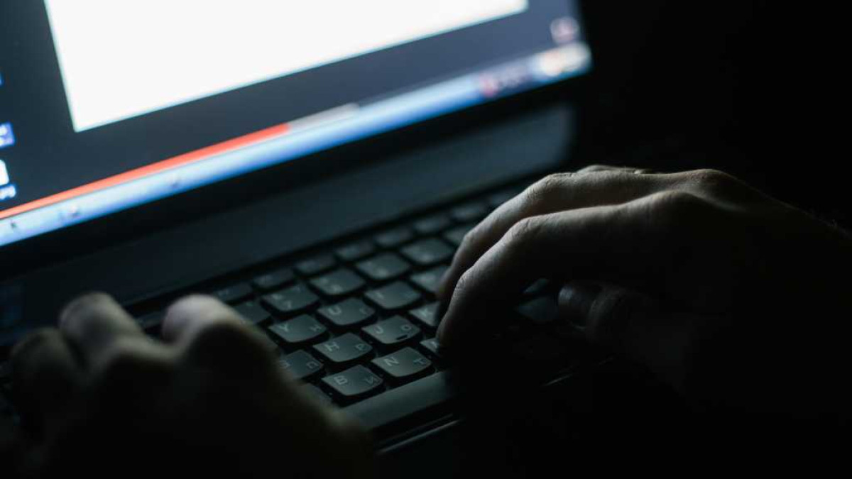 Ποιοι σερφάρουν στο dark web; Απολυμένοι, έφηβοι και υψηλά καταρτισμένα άτομα