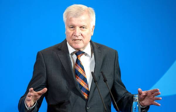 Προειδοποίηση Ζεεχόφερ: Θέμα χρόνου η άφιξη μεταναστών και στην Γερμανία