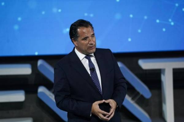 Γεωργιάδης: Δεκαπλάσια ζημιά αν δεν ανοίξει η αγορά τα Χριστούγεννα