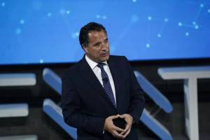 Γεωργιάδης: Δεκαπλάσια ζημιά αν δεν ανοίξει η αγορά τα Χριστούγεννα