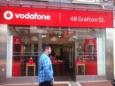 Vodafone: Στηρίζει τους συνδρομητές της στη Λάρισα, Ελασσόνα, Τύρναβο