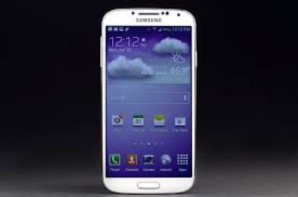 Samsung: Προειδοποιεί για κινητά απομιμήσεις στην Ελλάδα