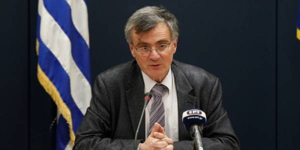 Τσιόδρας: Μέχρι 3.000 άτομα έχουν μολυνθεί σε όλη τη χώρα