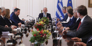 Σαρμάς στο υπουργικό: Να είμαστε αμερόληπτοι, ουδέτεροι και αντικειμενικοί