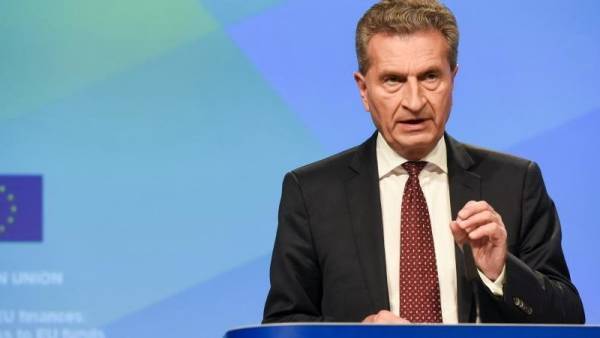 Ομολογία Oettinger:Δεν έχουμε επίσημο ορισμό για τις ΜΚΟ,αλλά τις χρηματοδοτούμε