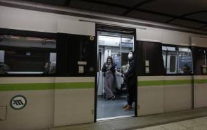 Καραμανλής: Εξετάζεται η υποχρεωτική χρήση μάσκας στα ΜΜΜ