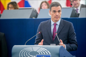 Πάλι χαλάει την πιάτσα ο Σάντσεθ, με τη μείωση του ΦΠΑ στα καύσιμα