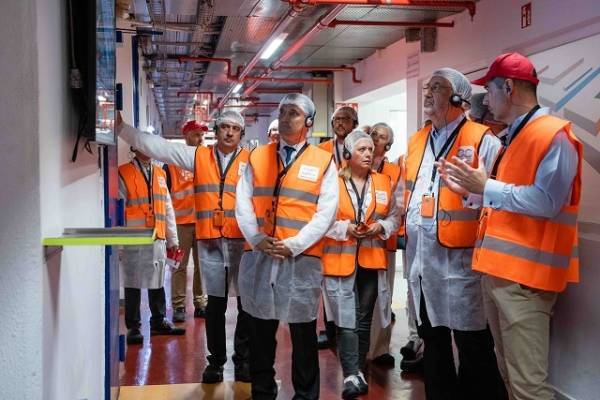Σχηματάρι Mega-Plant:Επένδυση και εξαγωγές από το μεγαλύτερο ελληνικό εργοστάσιο αναψυκτικών