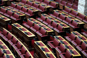 Συγκαλείται η Επιτροπή Θεσμών και Διαφάνειας για τις καταγγελίες Ανδρουλάκη