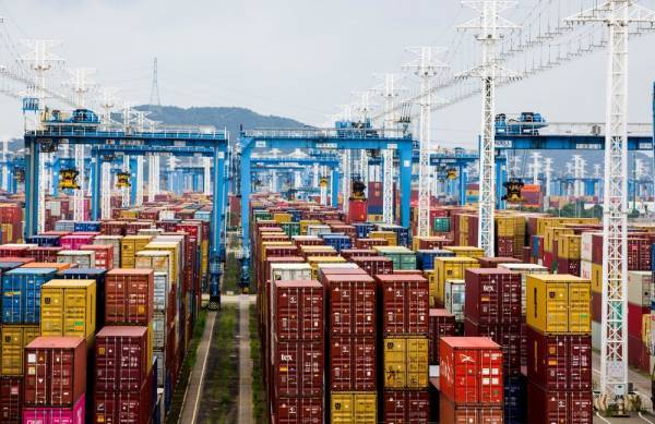 Δεν έχει τέλος η συμφόρηση στο λιμάνι Ningbo
