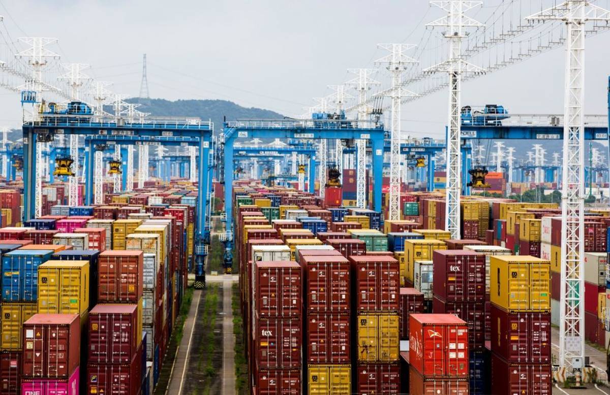 Δεν έχει τέλος η συμφόρηση στο λιμάνι Ningbo