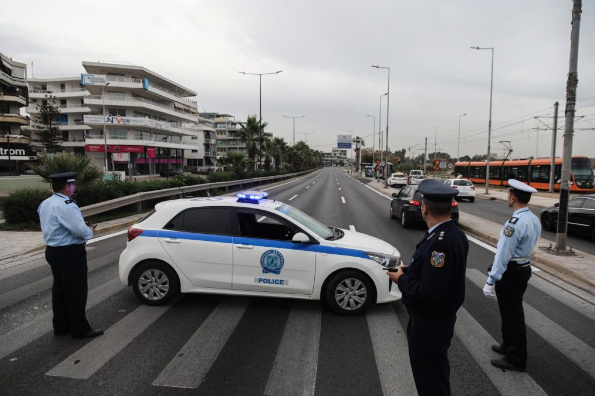 «Φρένο» της Τροχαίας σε αυτοσχέδιους αγώνες στα Μέγαρα: Βροχή από κλήσεις και συλλήψεις στην Αττική