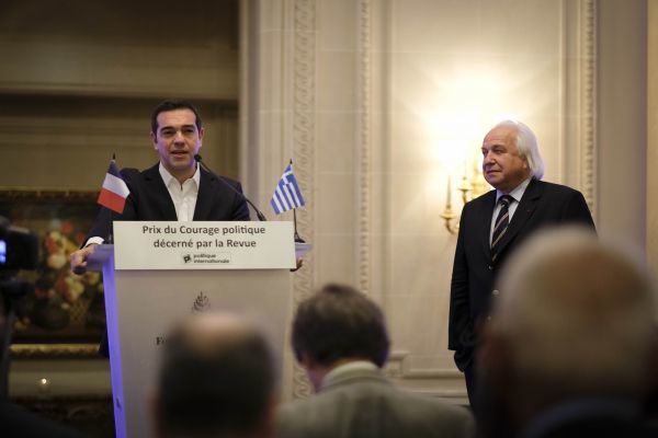 Επιτέλους: Ο Τσίπρας έμαθε τι έκανε ο Οδυσσέας με τις Σειρήνες!