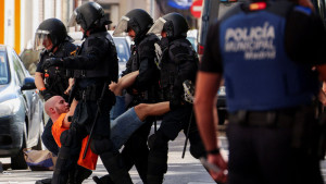 Ισπανία: Οι βίαιες εξώσεις, η στεγαστική κρίση και ο πληθωρισμός που «καλπάζει»