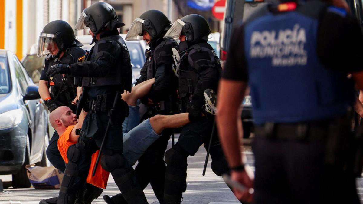 Ισπανία: Οι βίαιες εξώσεις, η στεγαστική κρίση και ο πληθωρισμός που «καλπάζει»