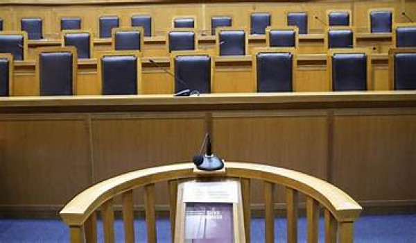 Συντονιστική των Δικηγόρων: Να καταργηθεί άμεσα η νεα διάταξη για τη συνεπιμέλεια