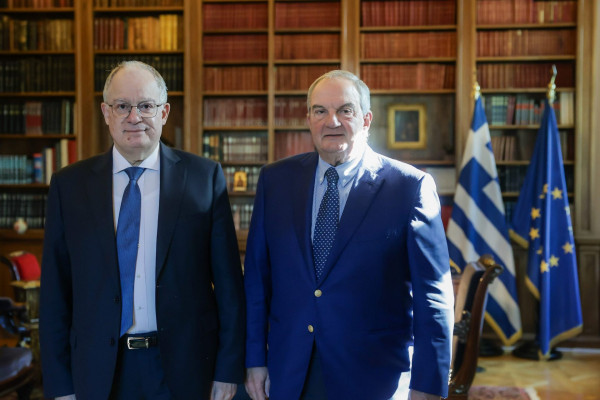Συνάντηση Τασούλα – Καραμανλή στο Προεδρικό Μέγαρο