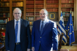Συνάντηση Τασούλα – Καραμανλή στο Προεδρικό Μέγαρο