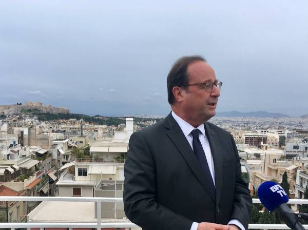 Τι... γυρεύει ο Ολάντ στην Ελλάδα