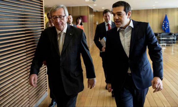 Το Μαξίμου βγάζει "εκτός κάδρου" τον Γιούνκερ
