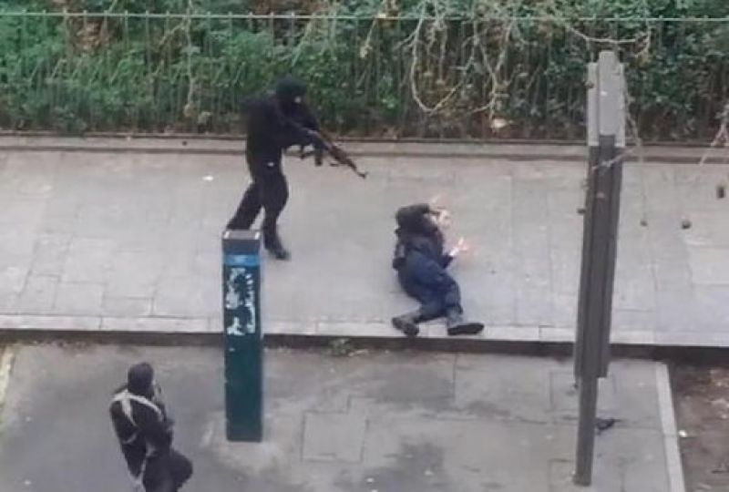 Μουσουλμάνος ο αστυνομικός που σκότωσαν οι δράστες στο Charlie Hebdo