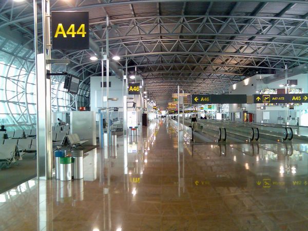 «Αστακός» το αεροδρόμιο Βρυξελλών:40 οι προγραμματισμένες πτήσεις