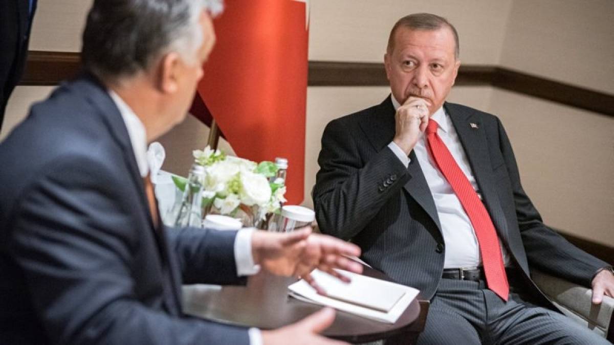 Ερντογάν: Επιμένει στην πολεμική ρητορική- «Όχι» στη διεθνή ασφαλή ζώνη