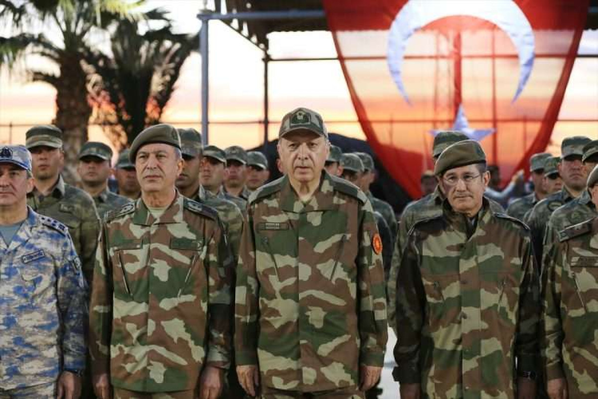 Ερντογάν: Προχώρησε σε ανακατατάξεις στην ηγεσία των τουρκικών ενόπλων δυνάμεων