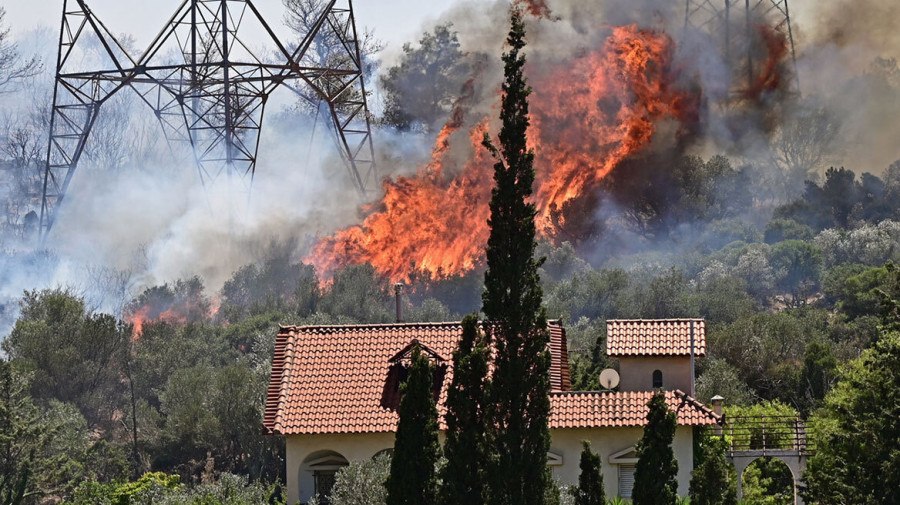Πρώτη έκτακτη επιχορήγηση €300.000 στον δήμο Σαρωνικού λόγω της πυρκαγιάς