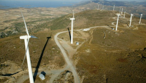 Η ΔΕΗ Ανανεώσιμες προωθεί αναβάθμιση για 10 αιολικά πάρκα