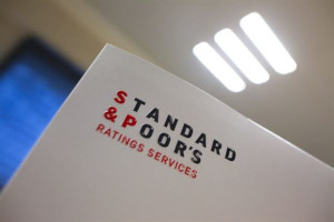 S&P: Η τελευταία αξιολόγηση πριν τις εκλογές-Πού… γέρνει η «ζυγαριά»