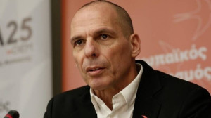 Βαρουφάκης για Τσίπρα: Θλίβομαι που έχει πέσει τόσο χαμηλά