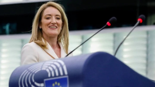 «Λάδι, λάδι... και τηγανίτα τίποτα» για την κάθαρση της Ευρωβουλής!