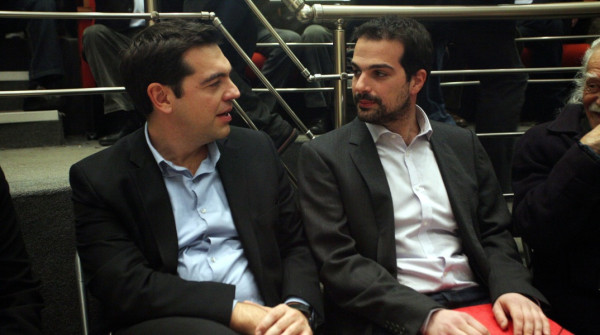 Κύκλοι Τσίπρα «απενοχοποιούν» το δείπνο με Σακελλαρίδη