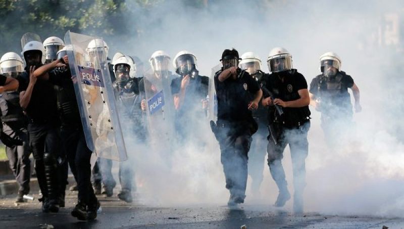 Νέα ένταση στην Τουρκία - Ευρεία χρήση χημικών στο πάρκο Γκεζί