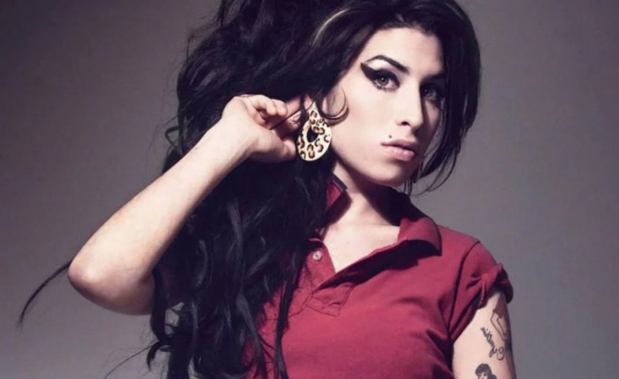 Amy Winehouse: Η ζωή της εμβληματικής ερμηνεύτριας και τραγουδοποιού γίνεται ταινία