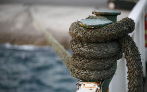 Αγκυροβολημένα και σήμερα τα πλοία