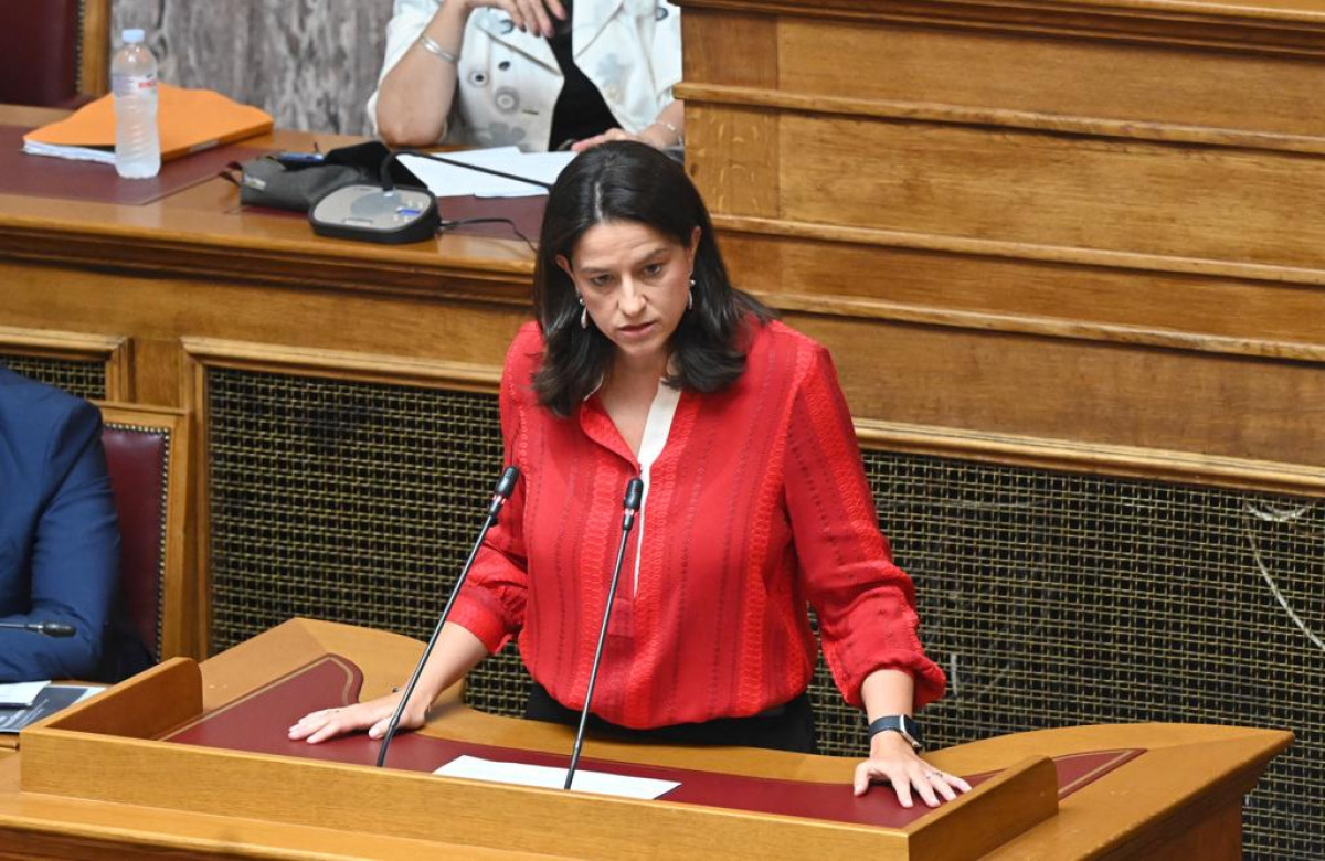 Κεραμέως: Το 13ωρο υπήρχε ήδη, ο εργαζόμενος έχει δικαίωμα να αρνηθεί