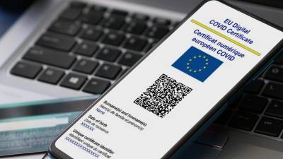 ΕΕ: «Ζωή» 9 μηνών για το πιστοποιητικό Covid-19 για ταξίδια