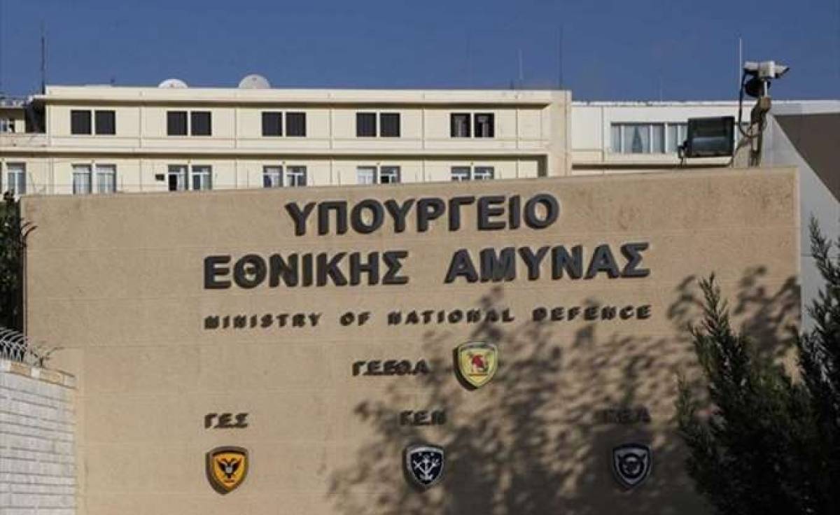 ΥΠΕΘΑ: Συκοφαντικό το δημοσίευμα περί κυβερνητικού αεροσκάφους