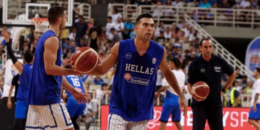Πονοκέφαλος για την Εθνική: Αμφίβολος για το Παγκόσμιο ο Σλούκας