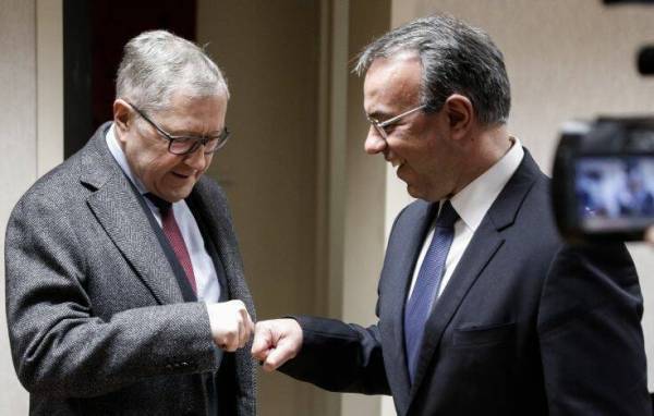 Τετ α τετ Σταϊκούρα-Ρέγκλινγκ τη Δευτέρα στο υπ. Οικονομικών