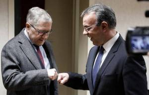 Τετ α τετ Σταϊκούρα-Ρέγκλινγκ τη Δευτέρα στο υπ. Οικονομικών