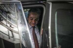 Ο Μητσοτάκης στο Μπάκιγχαμ με Ελισάβετ Β' και Τραμπ