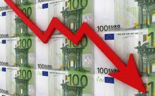 Σε τροχιά αποπληθωρισμού παρέμεινε η ελληνική οικονομία και τον Ιούνιο