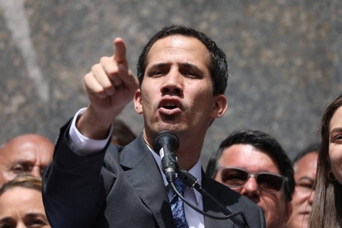 Γκουαϊδό κατηγορεί Μαδούρο ότι επιχειρεί να «κλέψει» 1,2 δισ. δολ